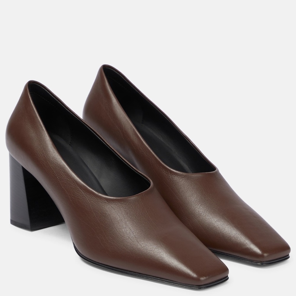 The row shoes